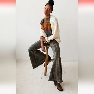 DISO! FREE PEOPLE PLAID FLOAT ON FLARE
